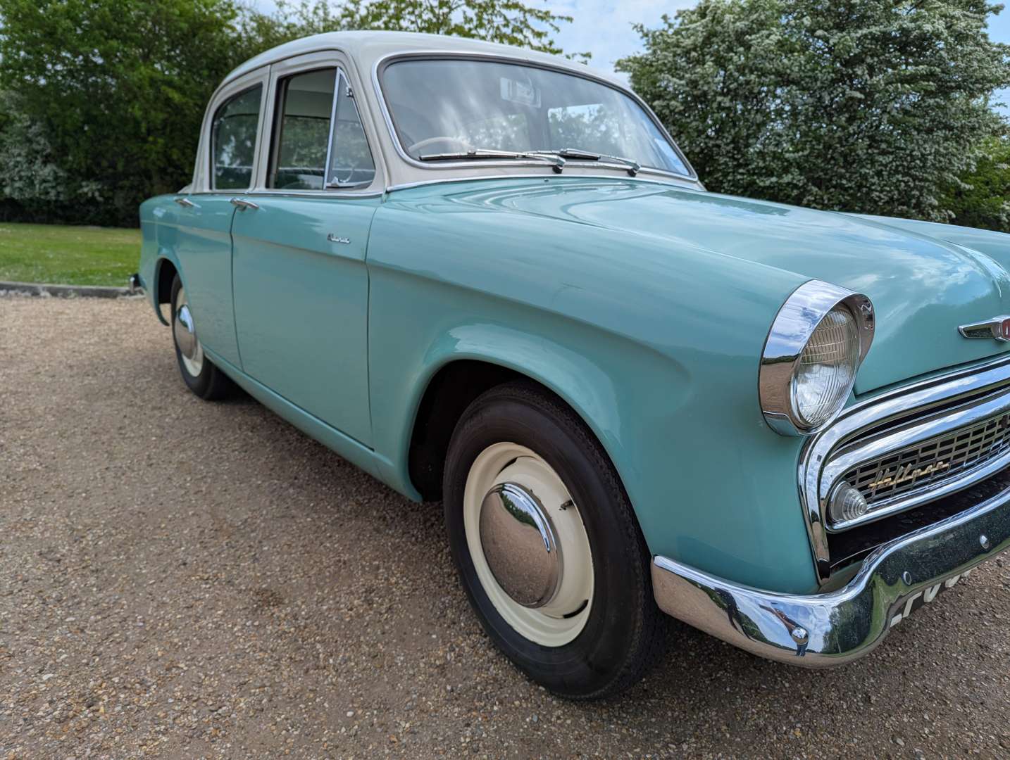 <p>1958 HILLMAN MINX DE-LUXE</p>