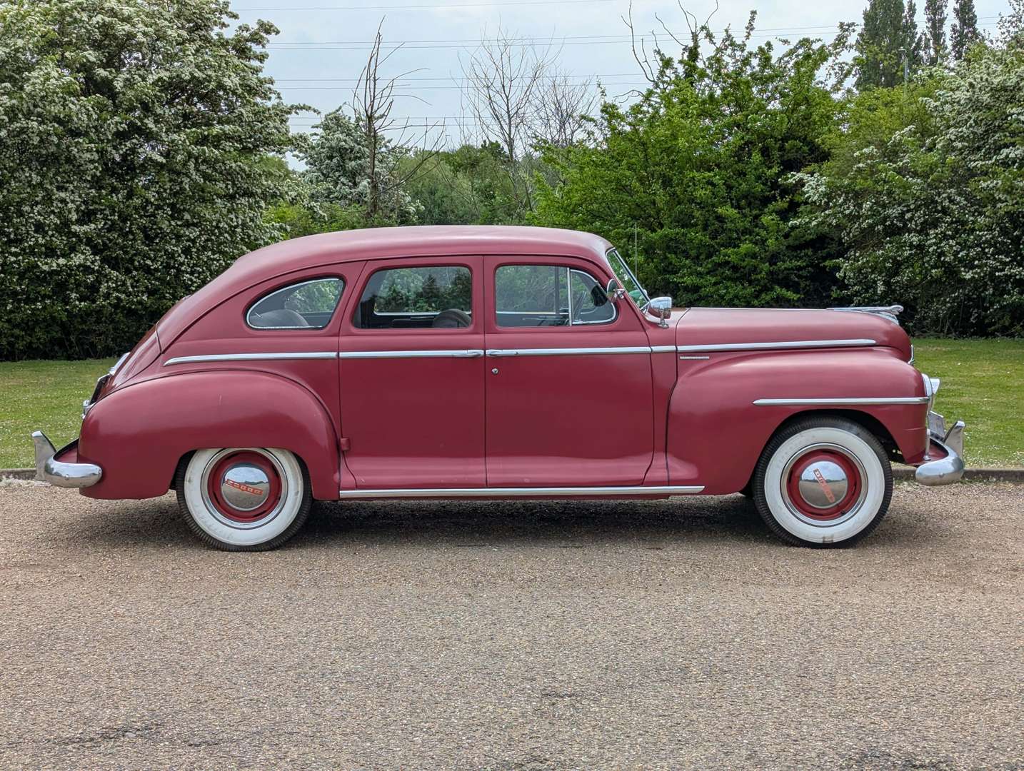<p>1947 DODGE SPECIAL DE-LUXE LHD</p>