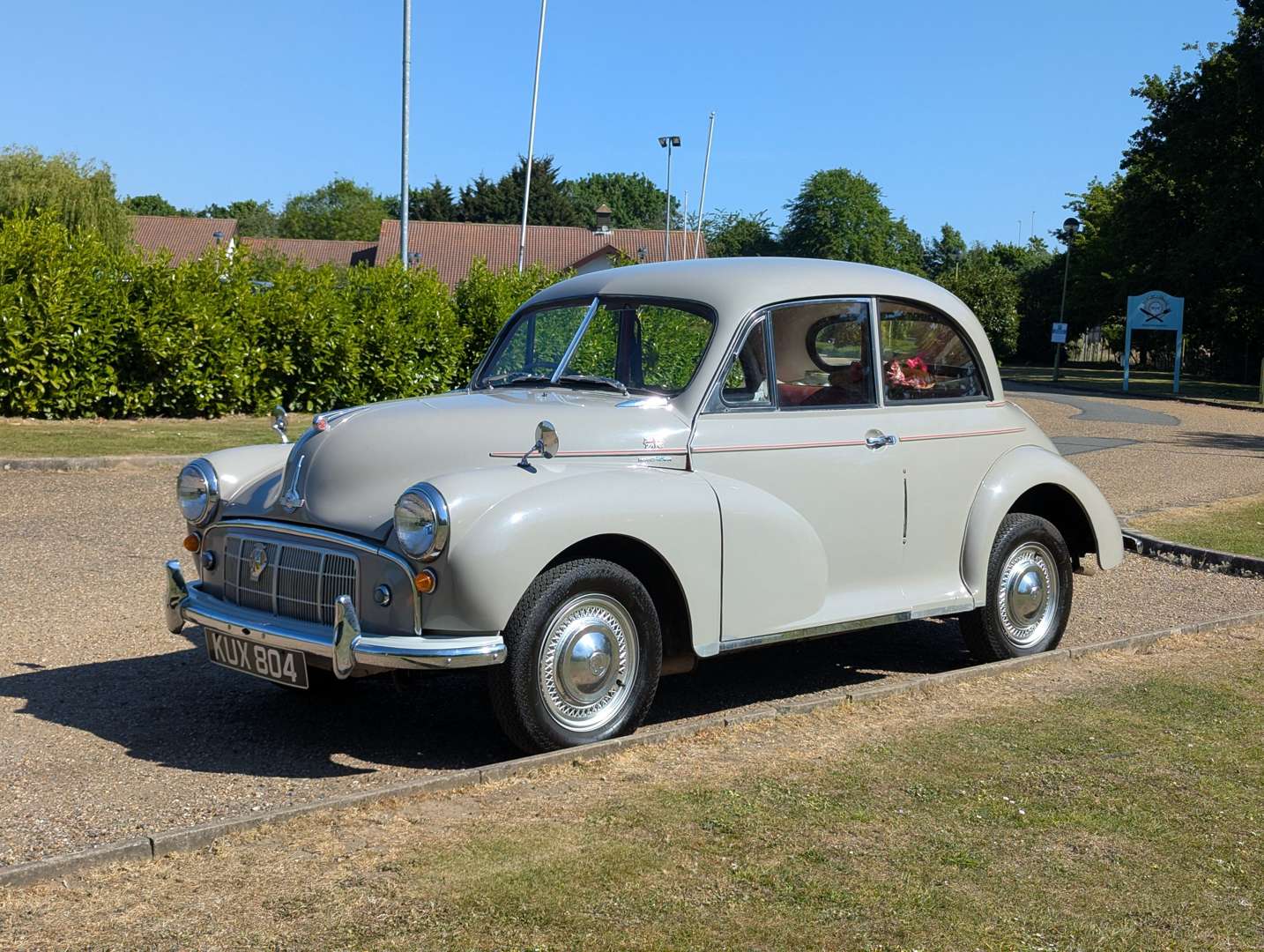 <p>1954 MORRIS MINOR</p>