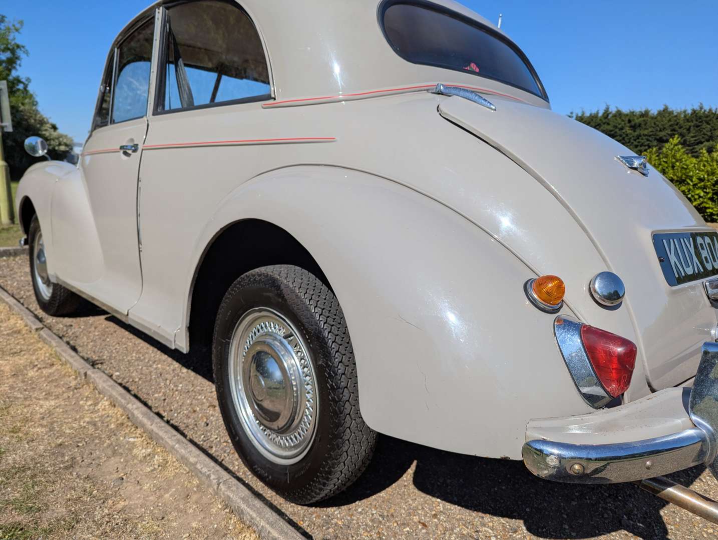 <p>1954 MORRIS MINOR</p>