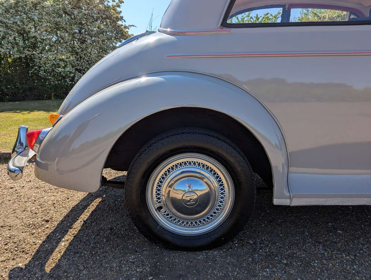 <p>1954 MORRIS MINOR</p>