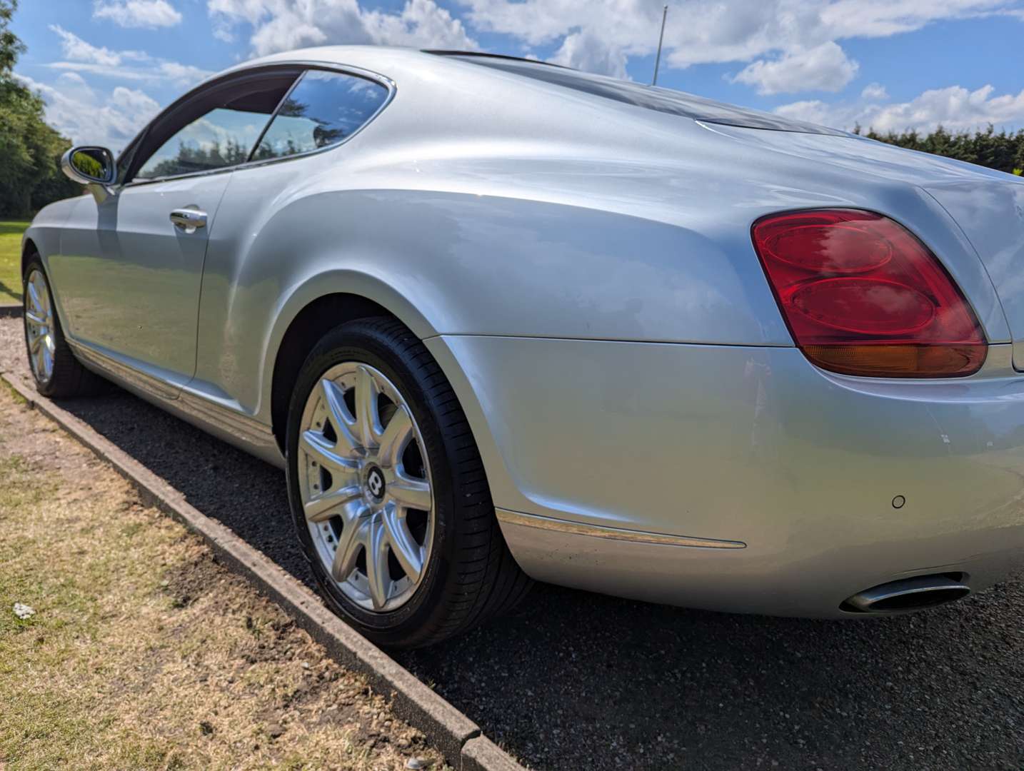 <p>2004 BENTLEY CONTINENTAL GT</p>