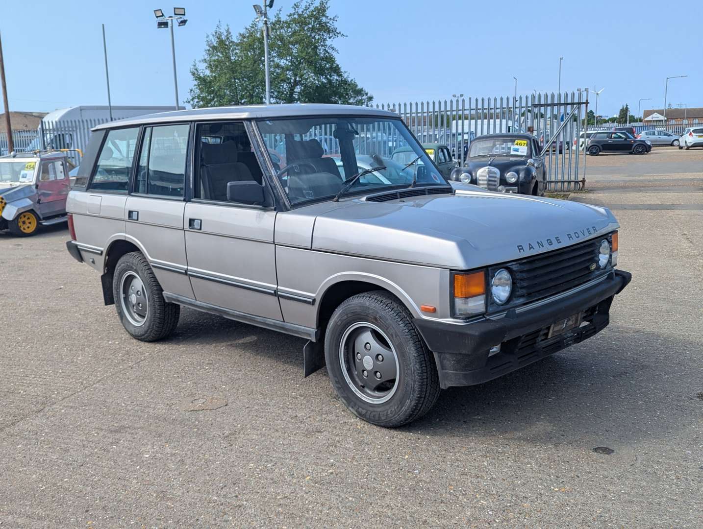 <p>1992 RANGE ROVER VOGUE EFI AUTO</p>