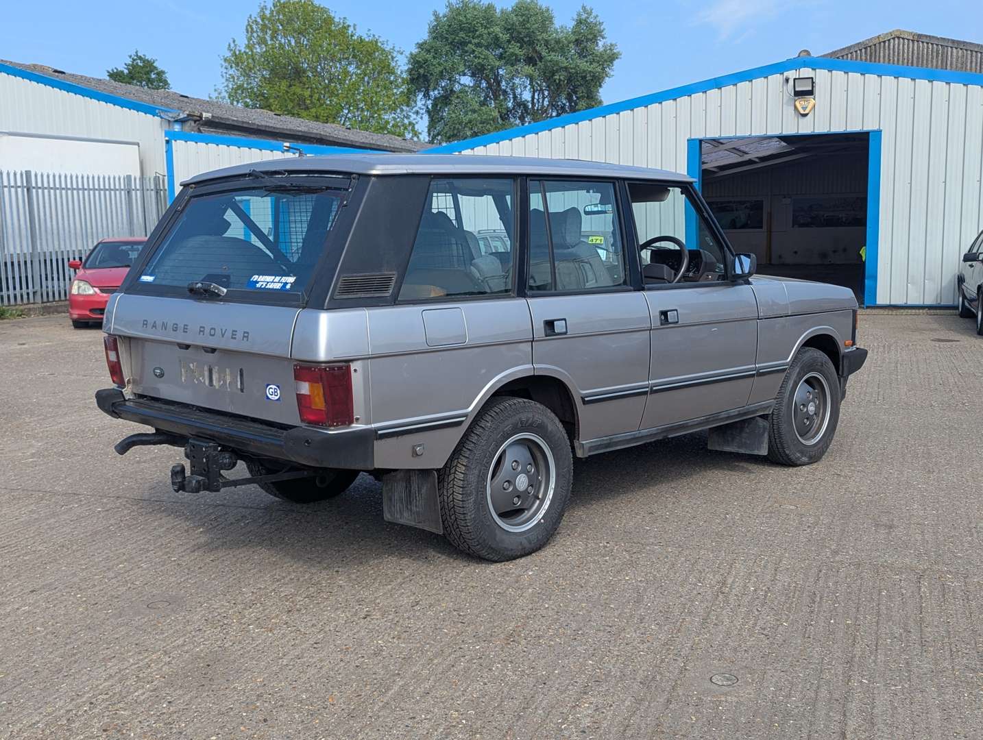 <p>1992 RANGE ROVER VOGUE EFI AUTO</p>