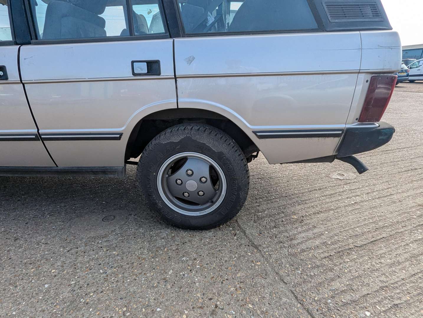 <p>1992 RANGE ROVER VOGUE EFI AUTO</p>