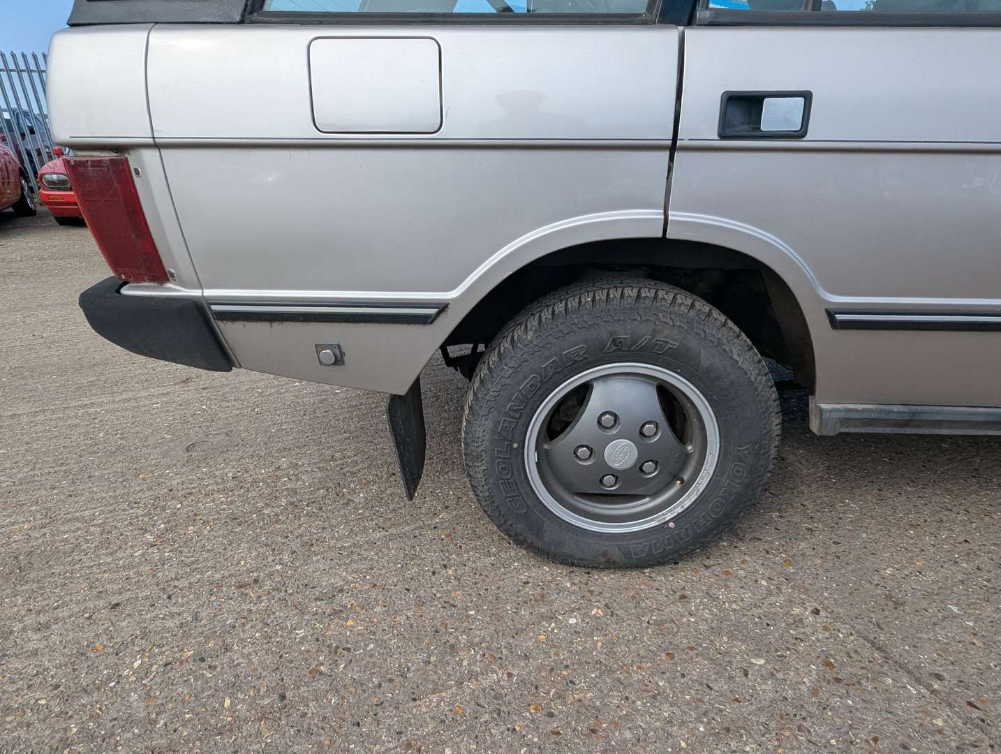 <p>1992 RANGE ROVER VOGUE EFI AUTO</p>
