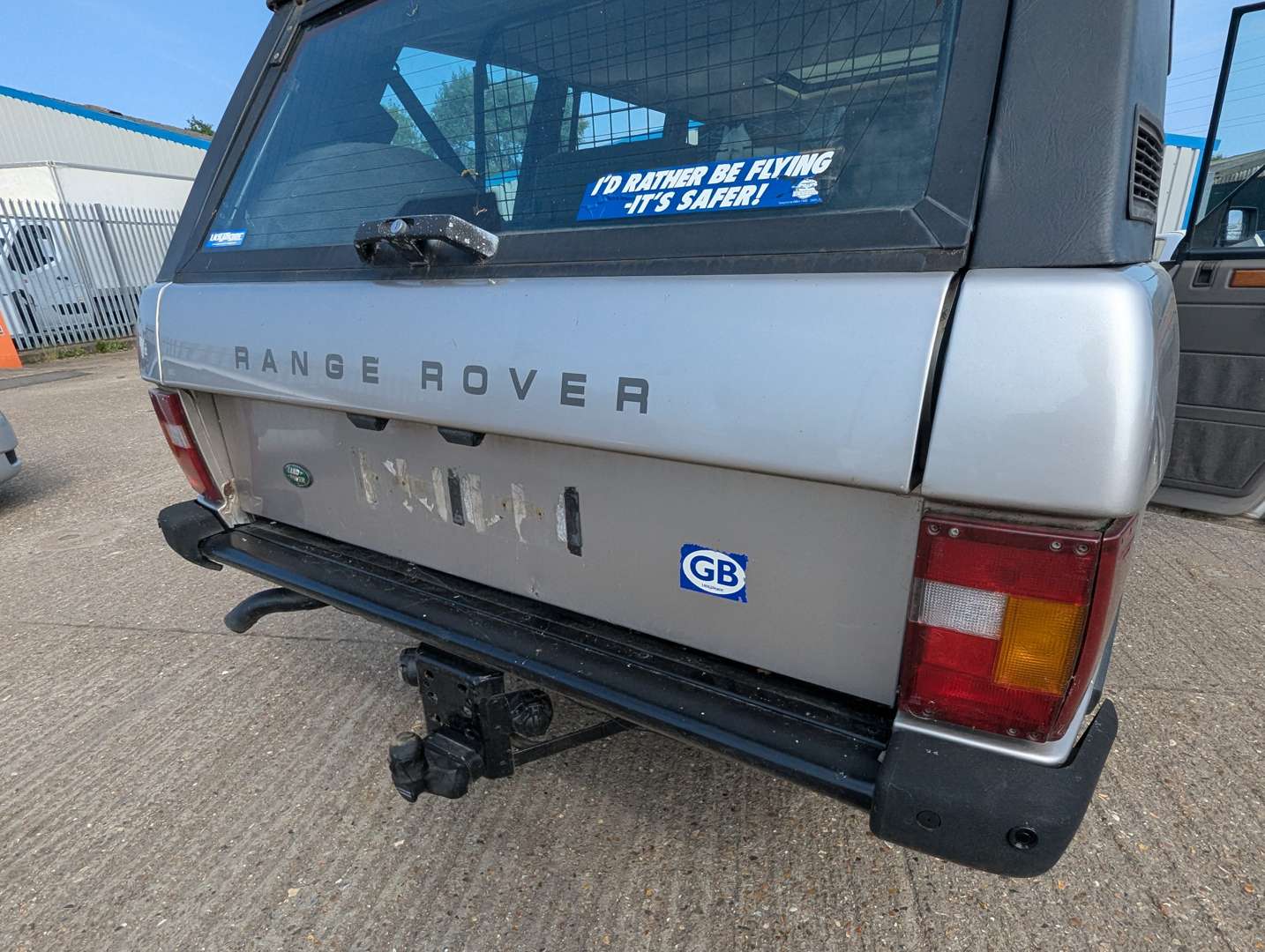 <p>1992 RANGE ROVER VOGUE EFI AUTO</p>