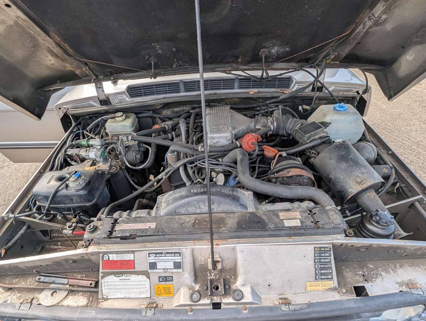 <p>1992 RANGE ROVER VOGUE EFI AUTO</p>