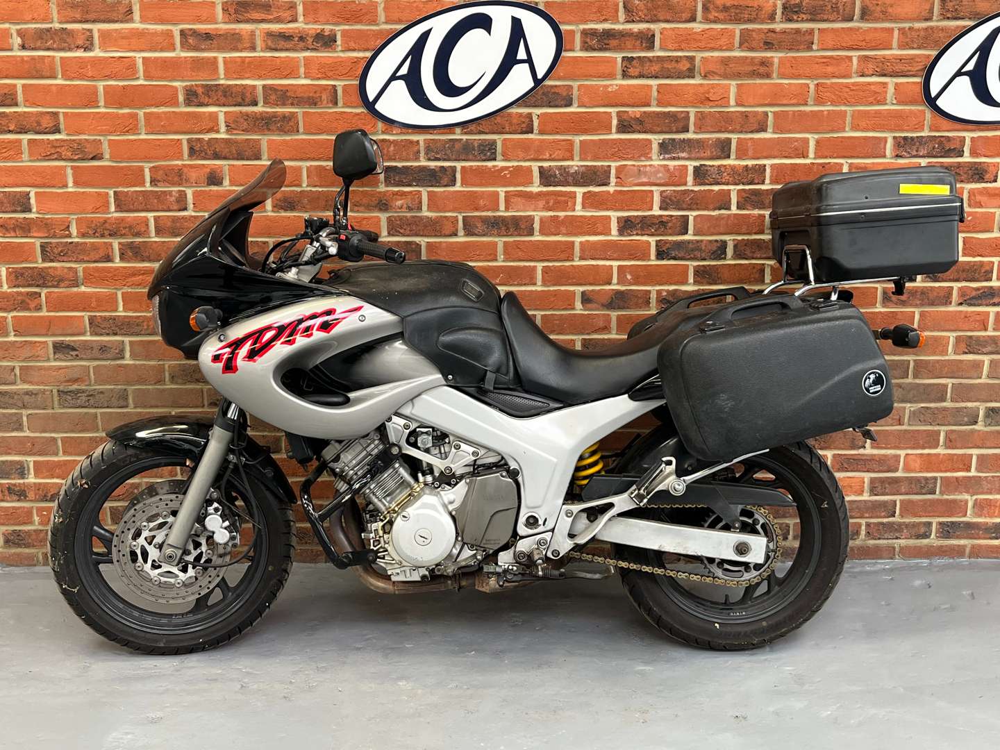 <p>1997 YAMAHA TDM 850</p>