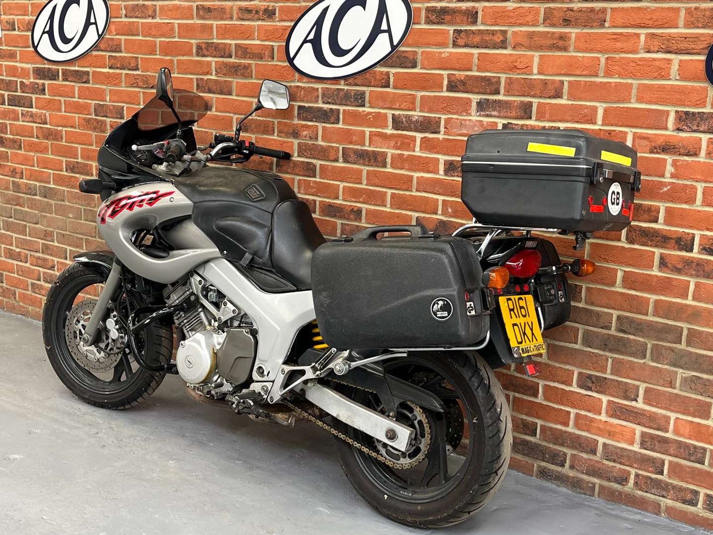 <p>1997 YAMAHA TDM 850</p>