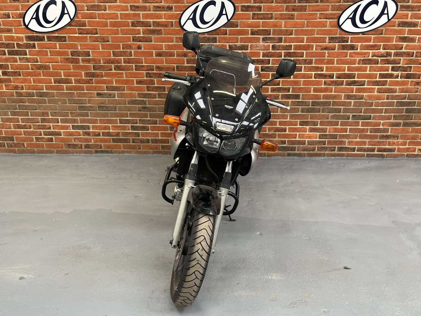 <p>1997 YAMAHA TDM 850</p>