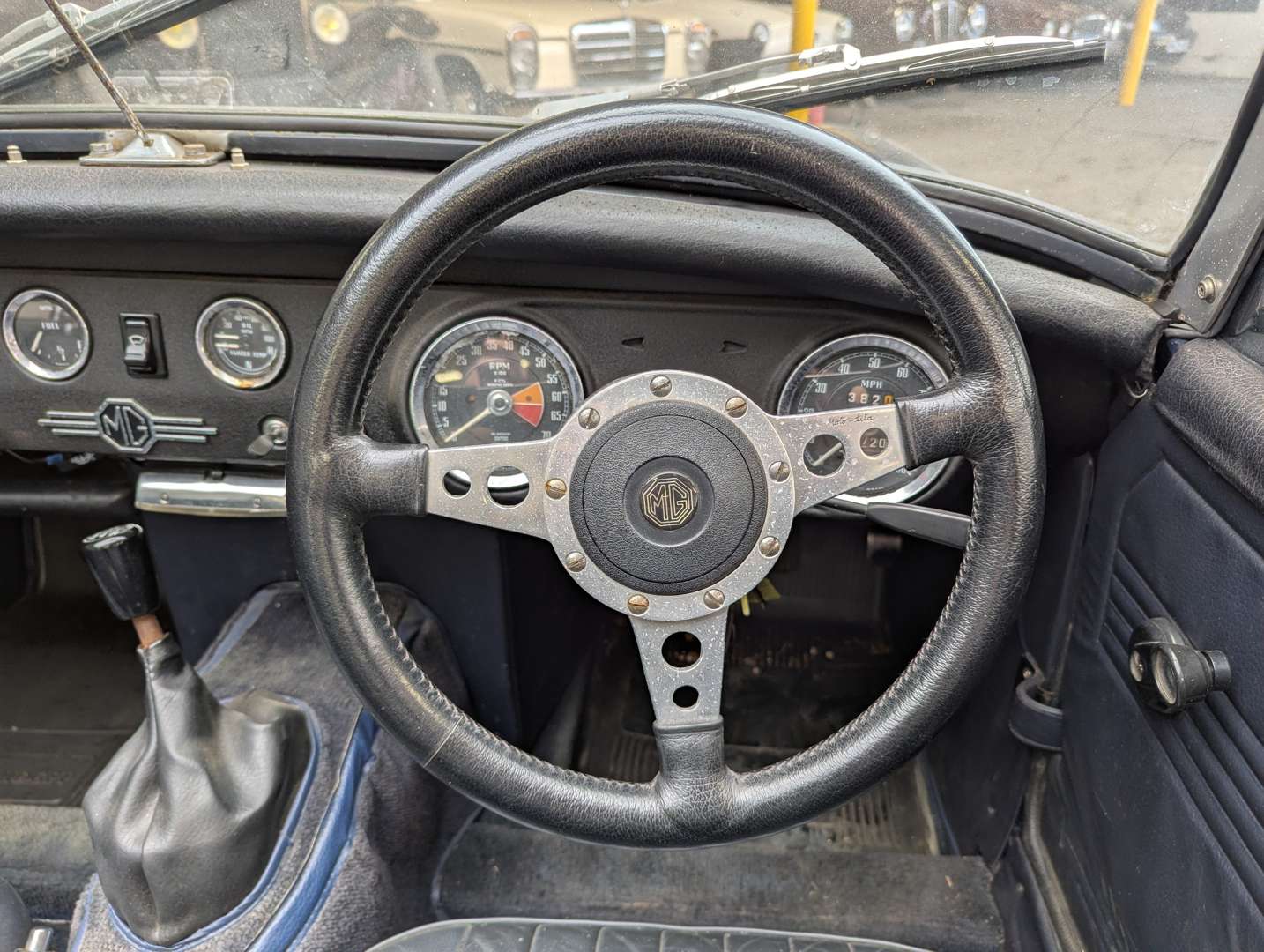 <p>1972 MG MIDGET</p>