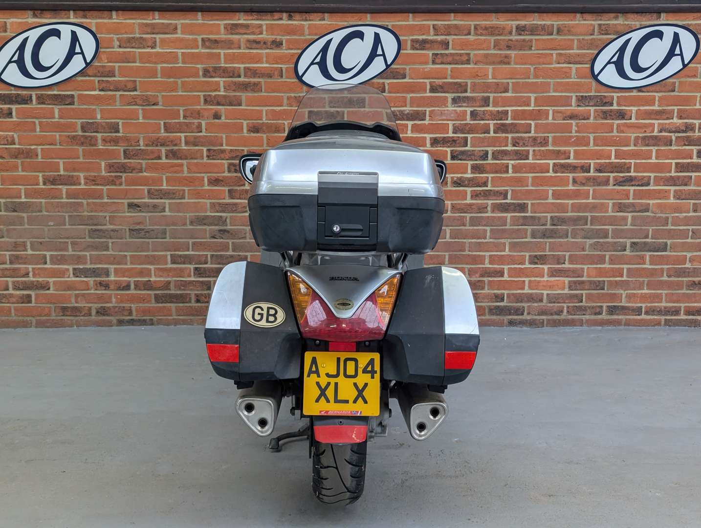 <p>2004 HONDA ST1300</p>