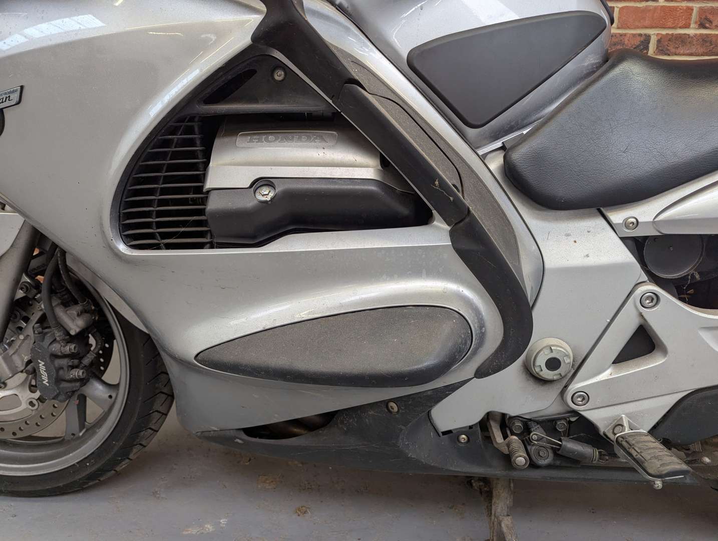 <p>2004 HONDA ST1300</p>