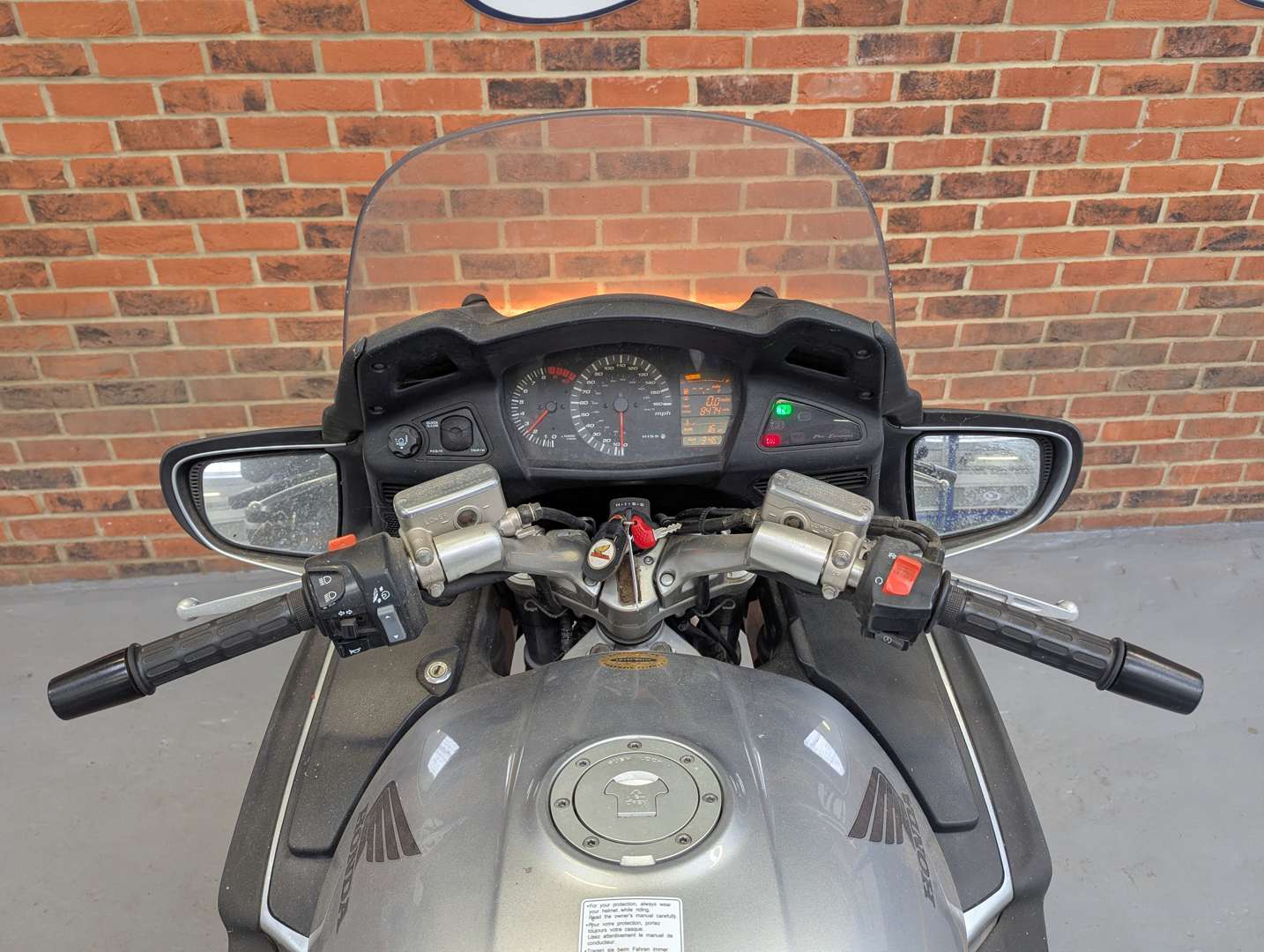 <p>2004 HONDA ST1300</p>