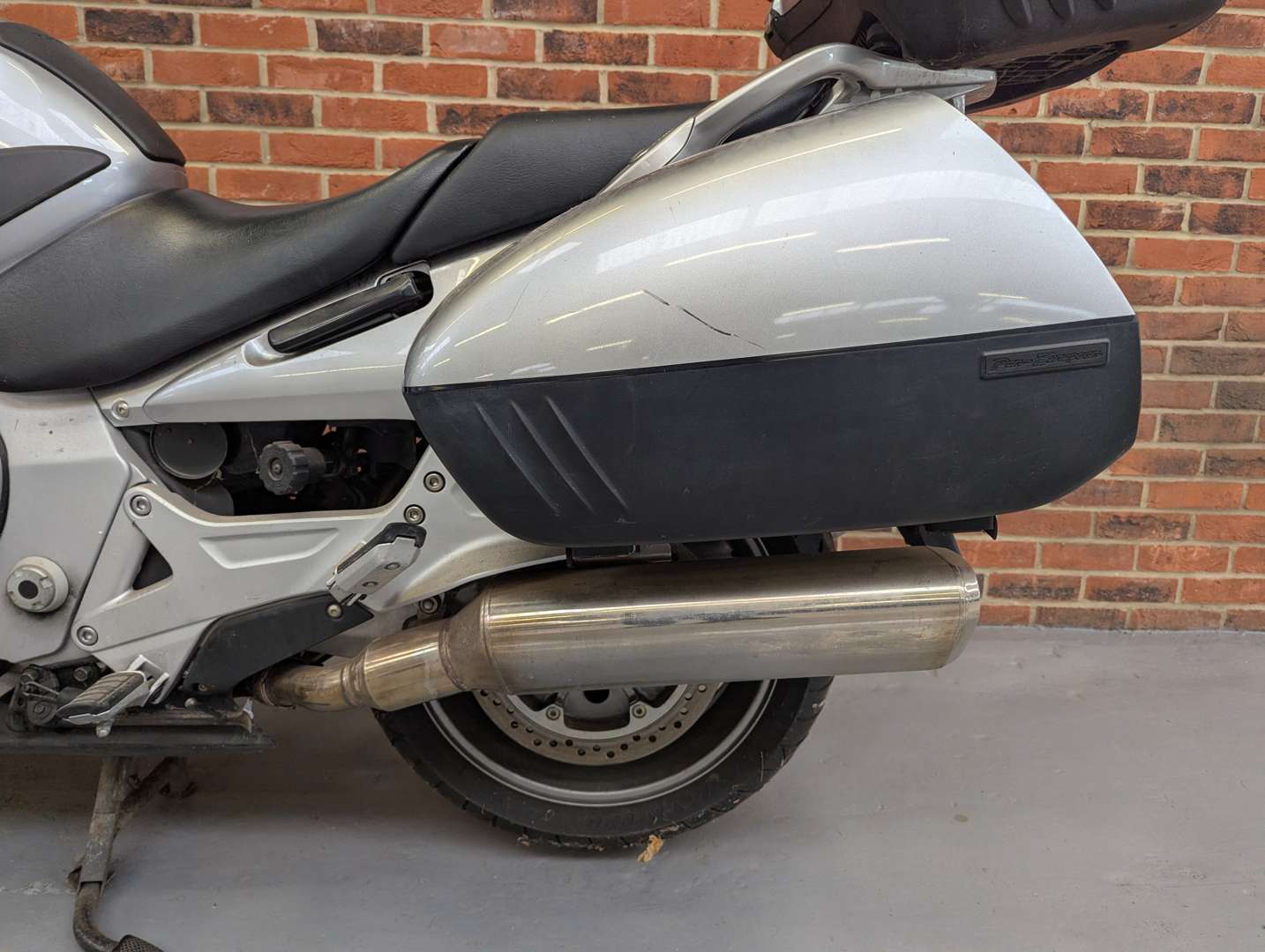 <p>2004 HONDA ST1300</p>