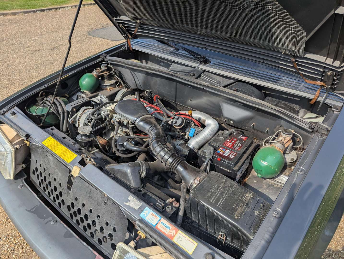 <p>1989 CITROEN BX 16RS</p>