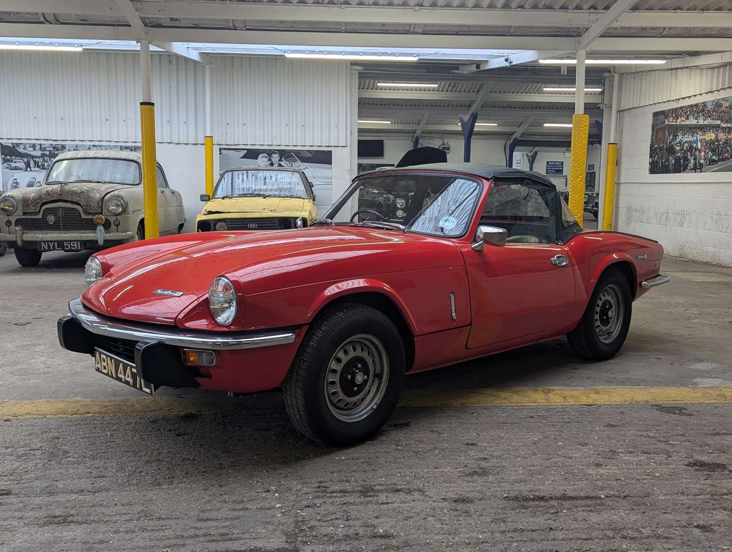 <p>1973 TRIUMPH SPITFIRE MKIV</p>
