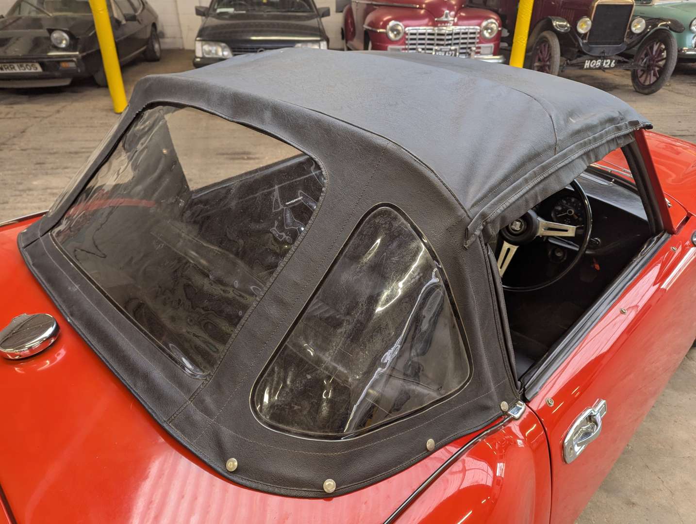 <p>1973 TRIUMPH SPITFIRE MKIV</p>