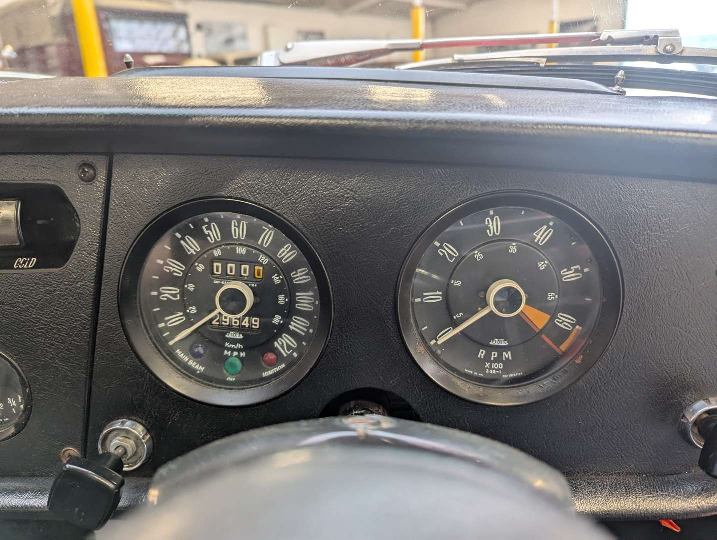 <p>1973 TRIUMPH SPITFIRE MKIV</p>