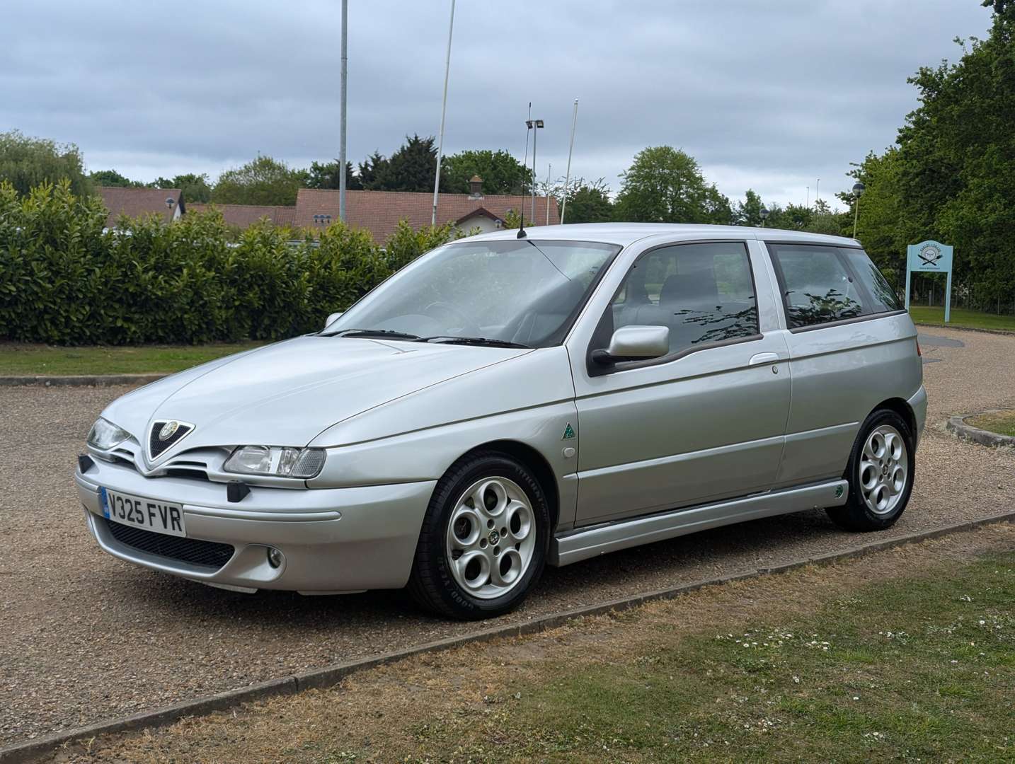 <p>2000 ALFA ROMEO 145 CLOVERLEAF</p>