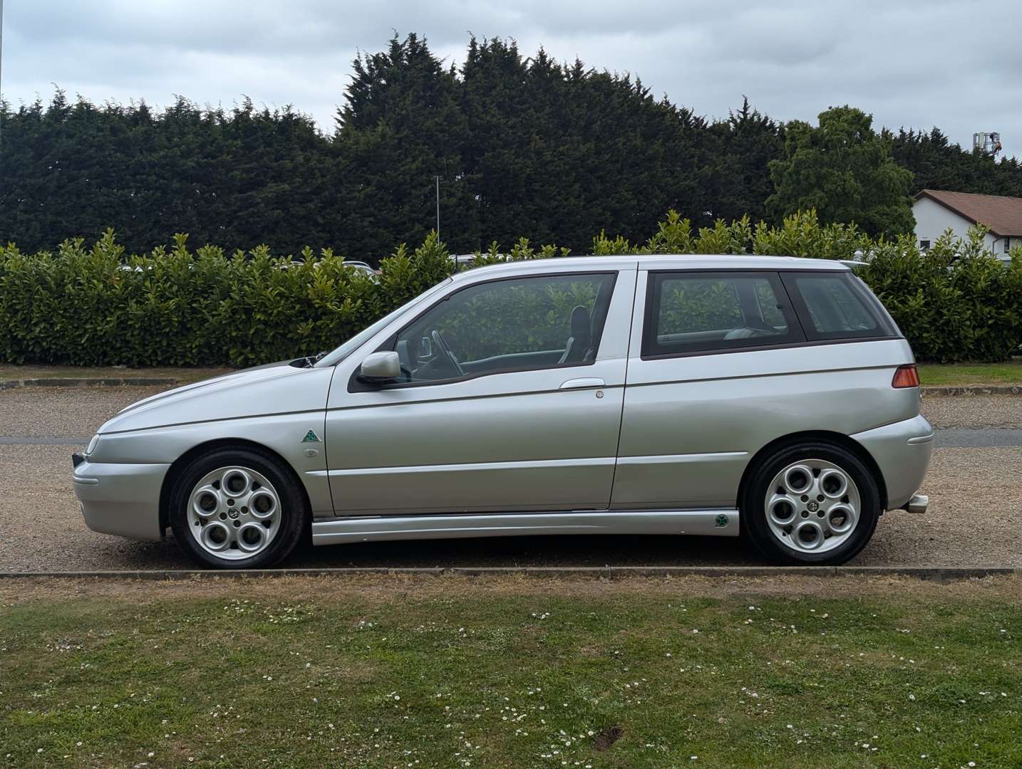 <p>2000 ALFA ROMEO 145 CLOVERLEAF</p>