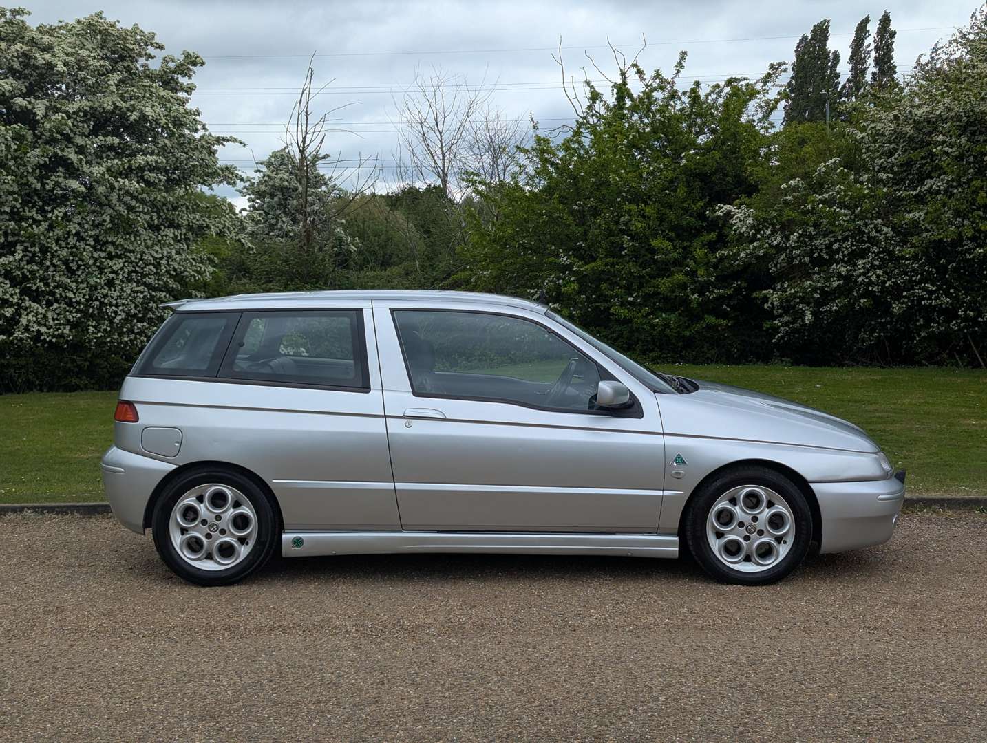<p>2000 ALFA ROMEO 145 CLOVERLEAF</p>