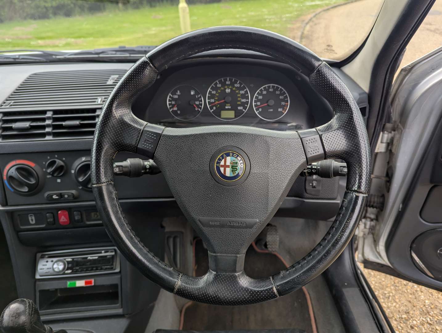 <p>2000 ALFA ROMEO 145 CLOVERLEAF</p>