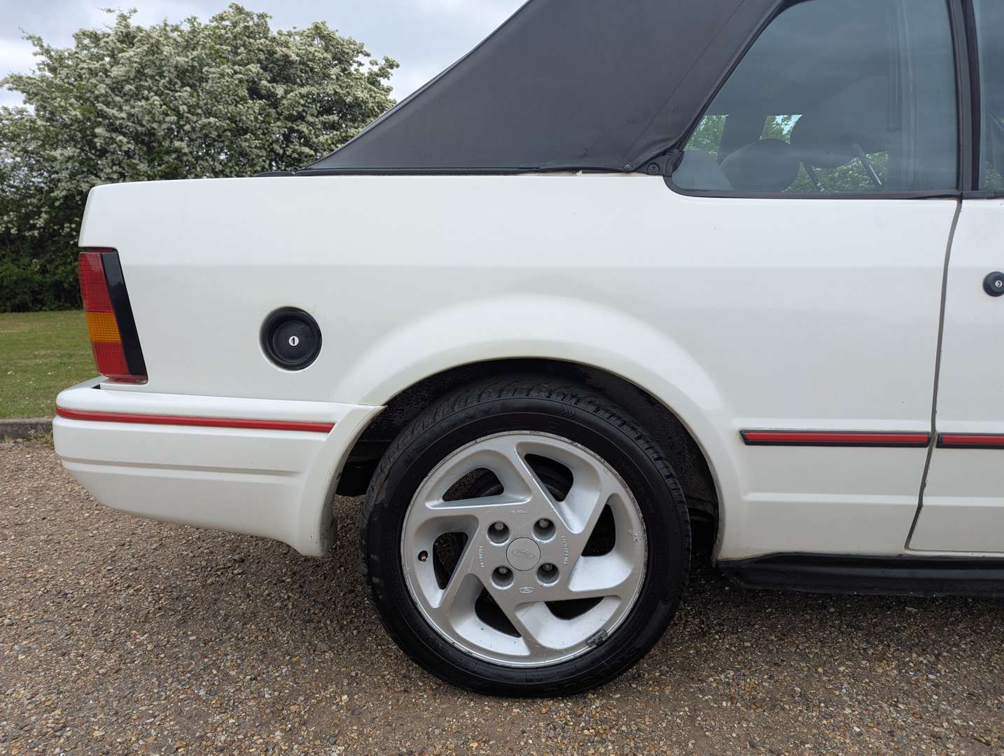 <p>1991 FORD ESCORT 1.6I CABRIOLET</p>