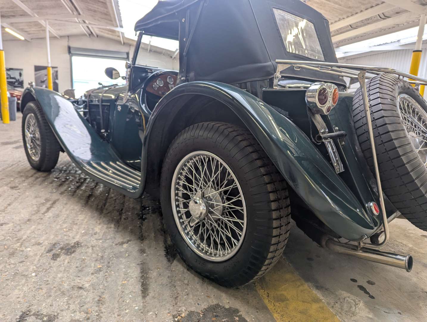 <p>1988 JAGUAR SS100 RE-CREATION SUFFOLK ENGINEERING</p>