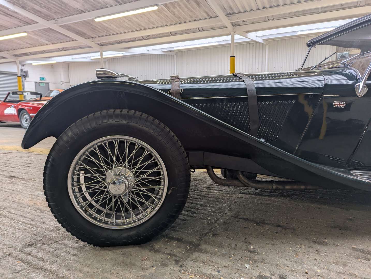 <p>1988 JAGUAR SS100 RE-CREATION SUFFOLK ENGINEERING</p>