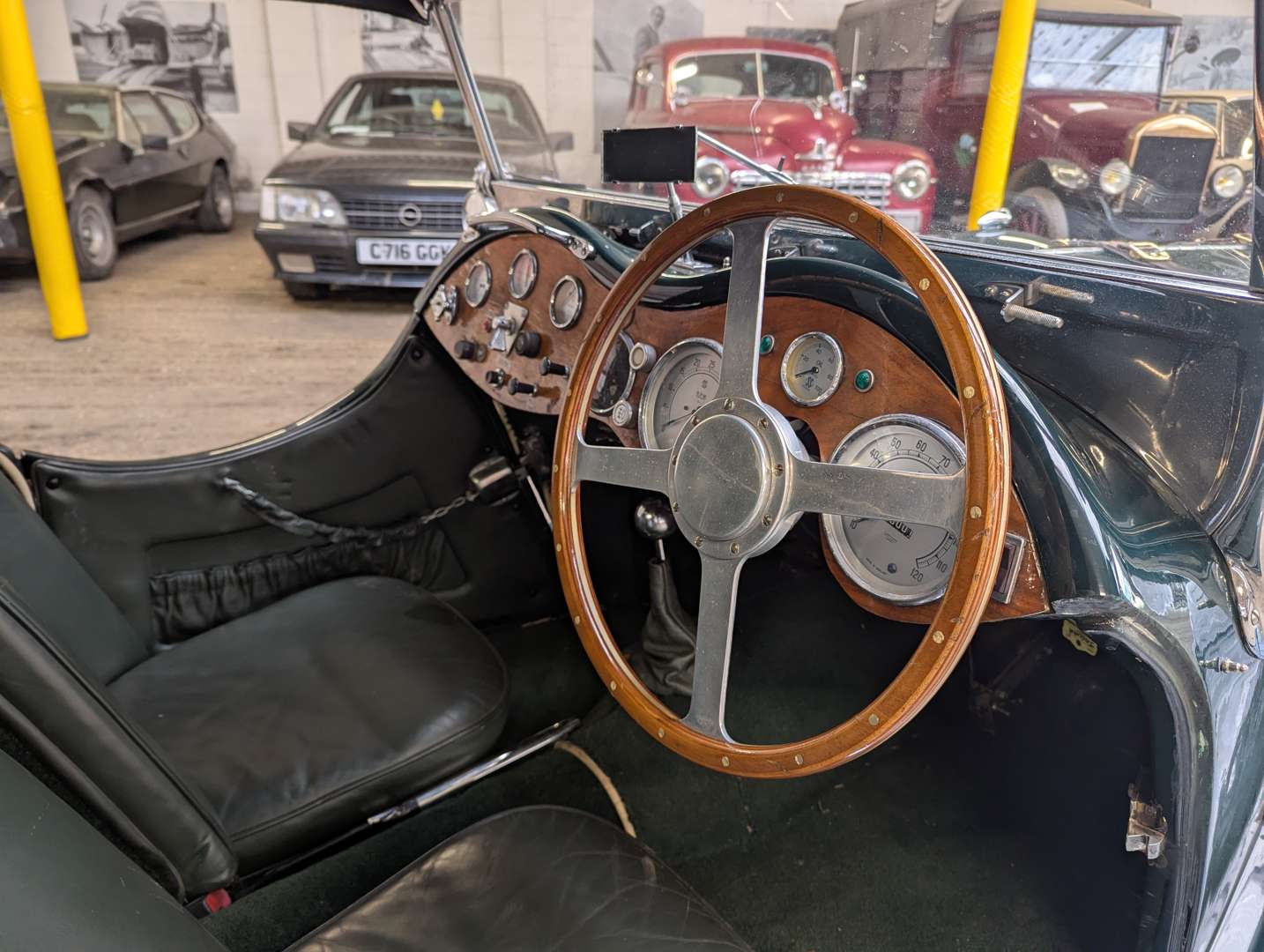 <p>1988 JAGUAR SS100 RE-CREATION SUFFOLK ENGINEERING</p>