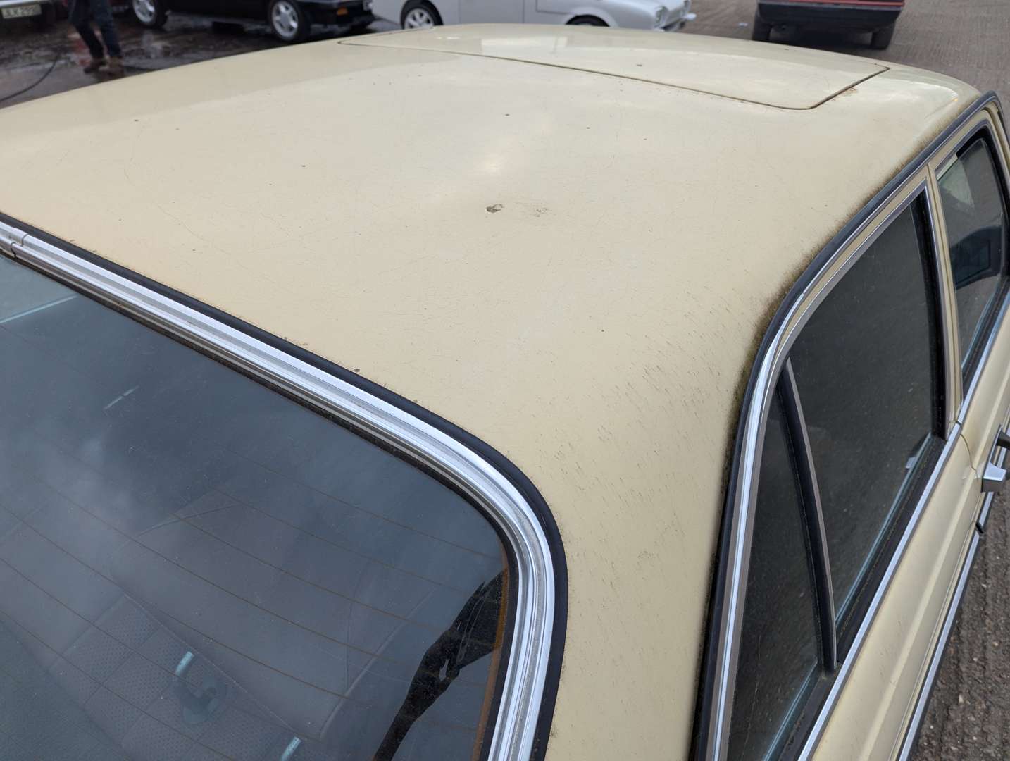 <p>1976 MERCEDES W123 280 E AUTO</p>