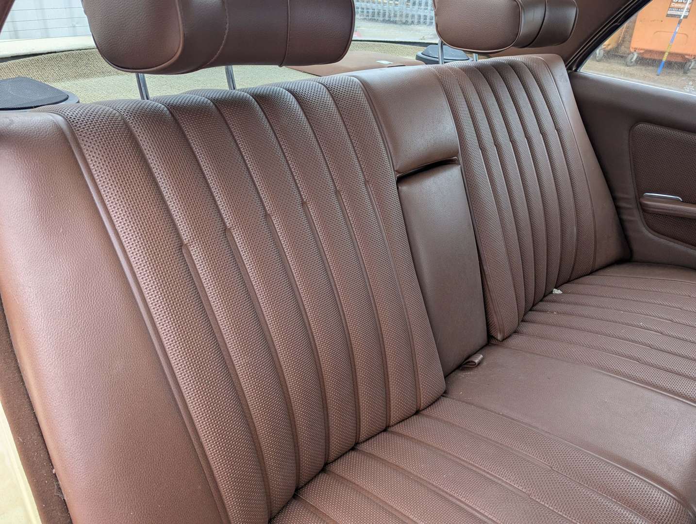 <p>1976 MERCEDES W123 280 E AUTO</p>