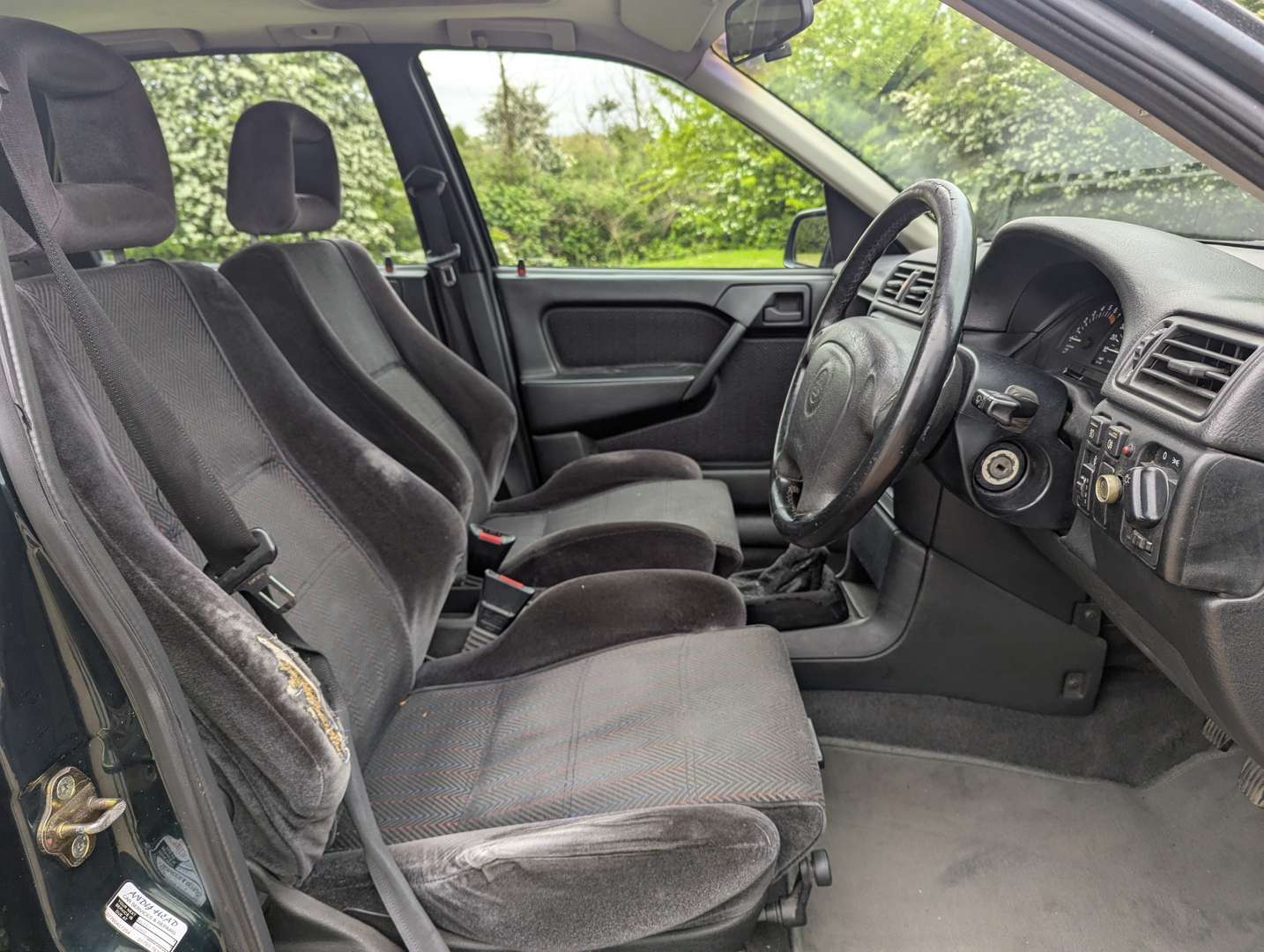 <p>1995 VAUXHALL CAVALIER SRI 16V</p>