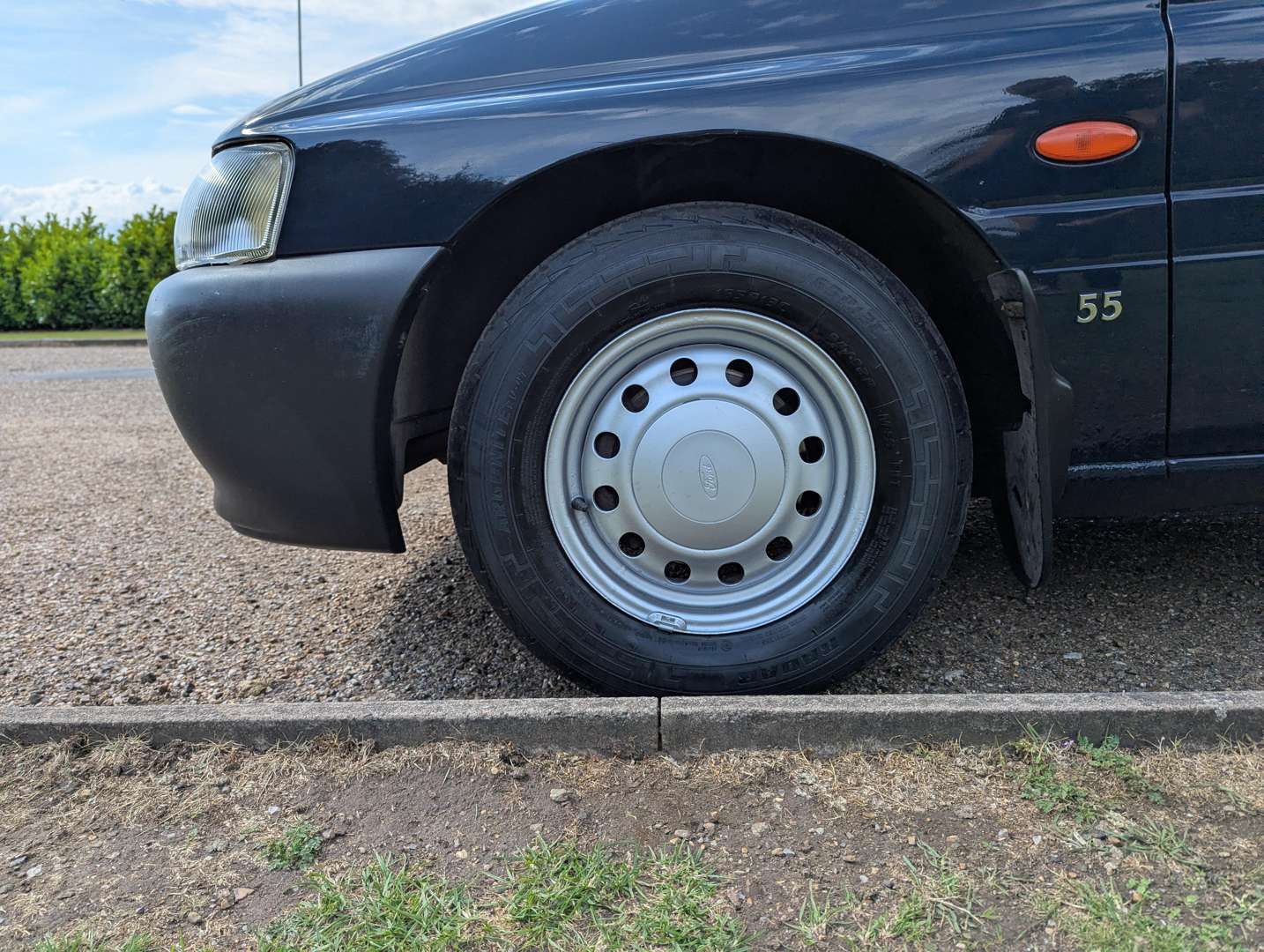 <p>2001 FORD ESCORT 55TD VAN</p>
