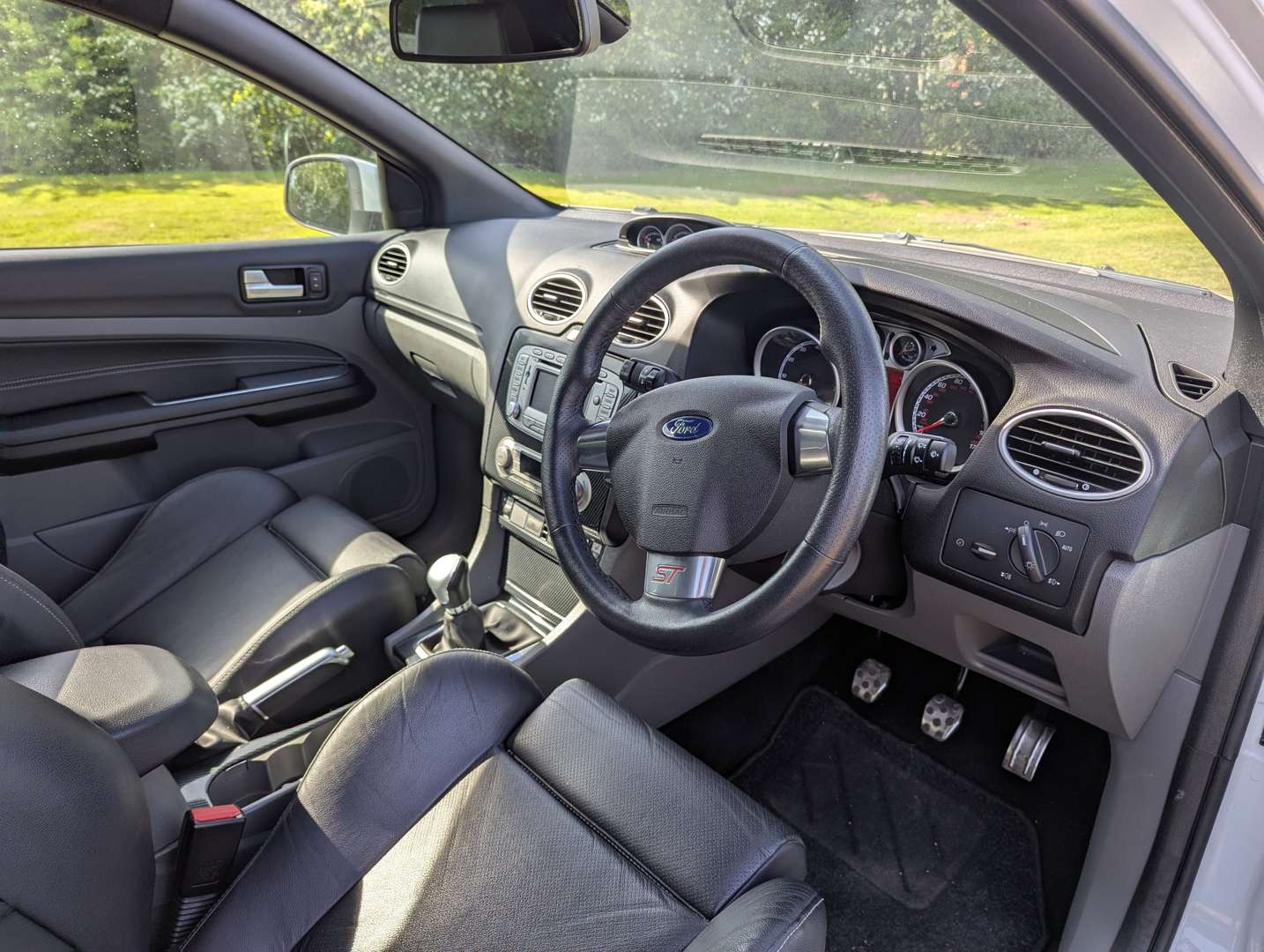 <p>2010 FORD FOCUS ST3 22,097 MILES</p>