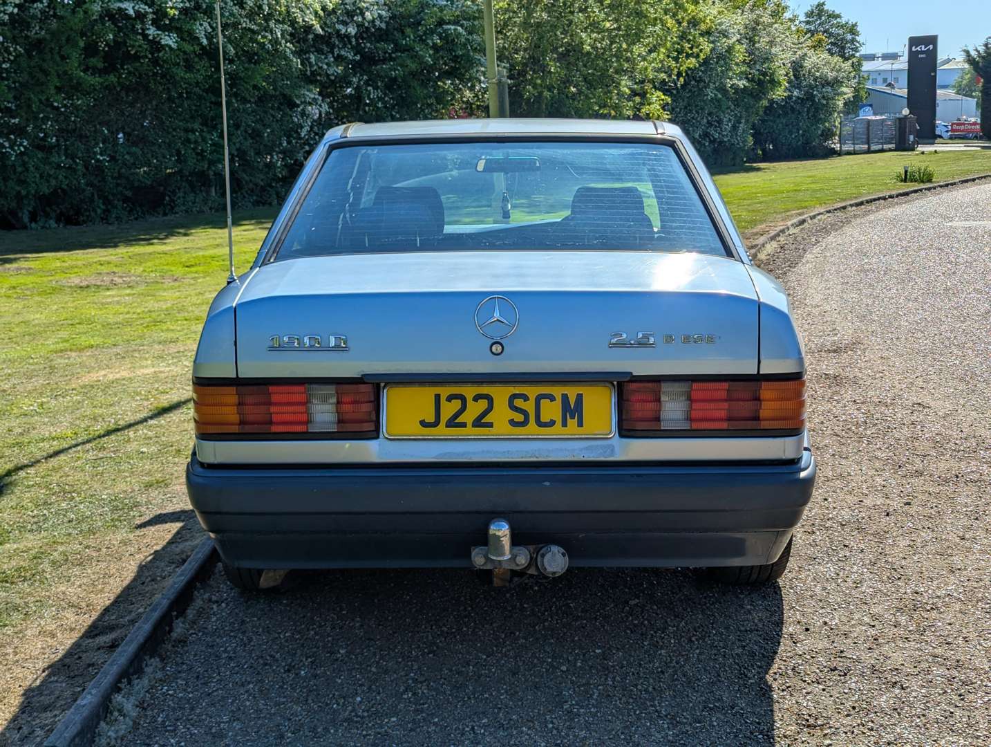 <p>1992 MERCEDES 190D AUTO</p>