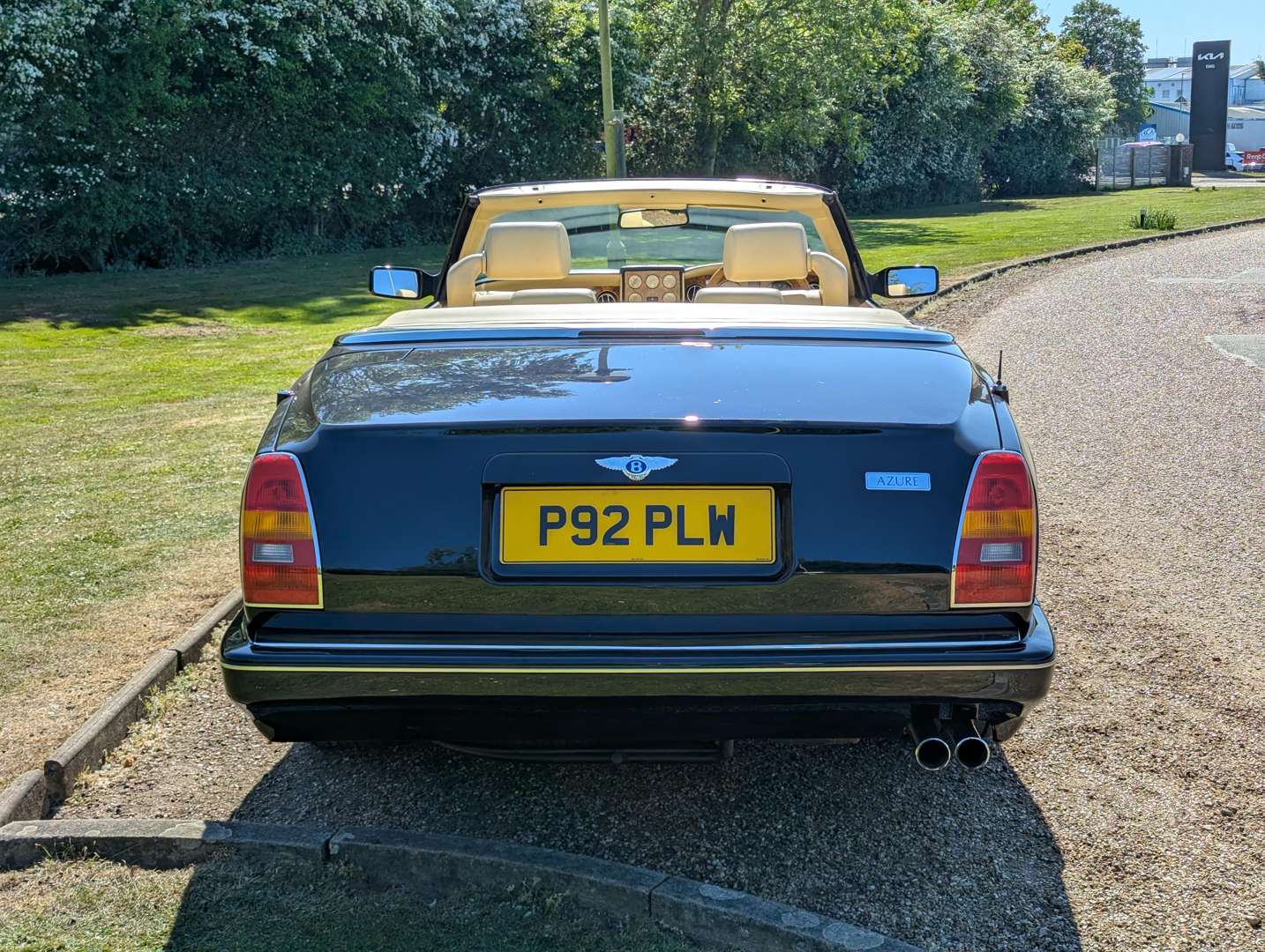 <p>1997 BENTLEY AZURE AUTO</p>