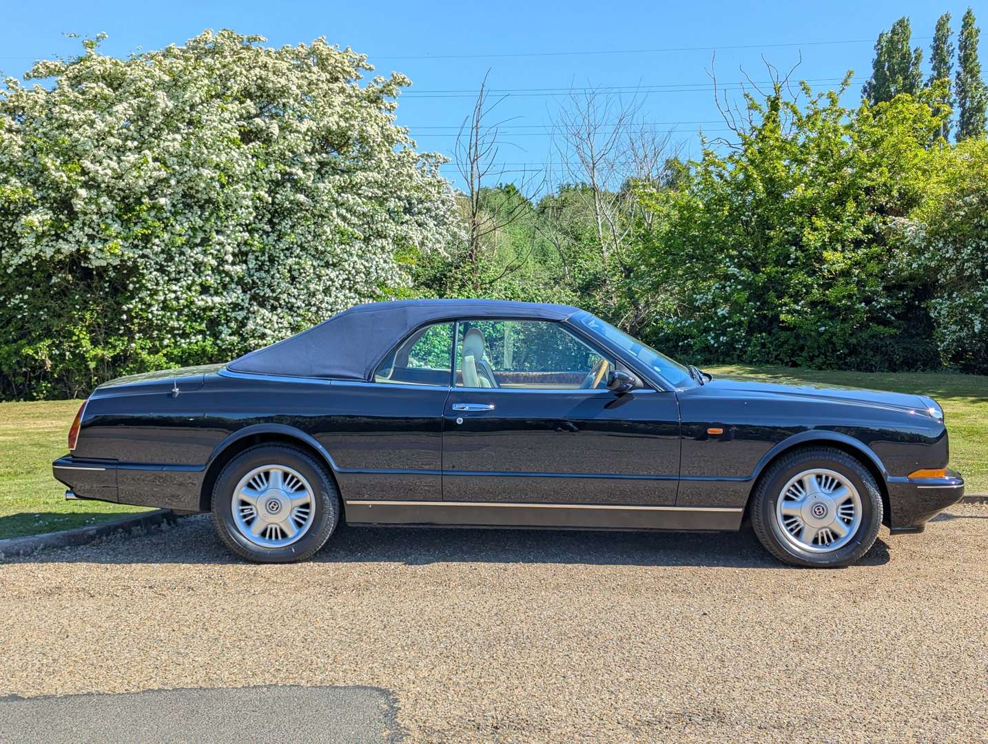 <p>1997 BENTLEY AZURE AUTO</p>