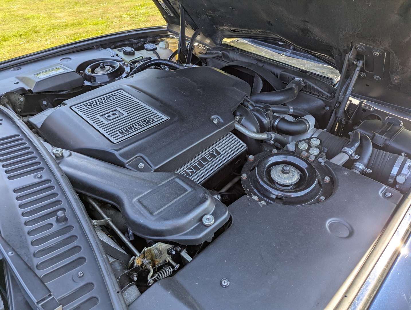 <p>1997 BENTLEY AZURE AUTO</p>
