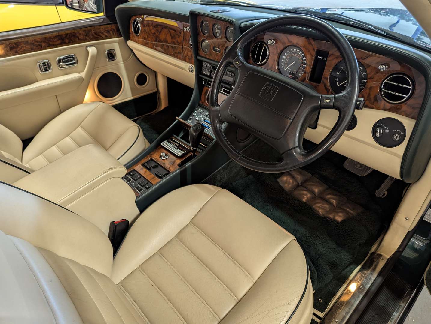 <p>1995 BENTLEY CONTINENTAL R</p>