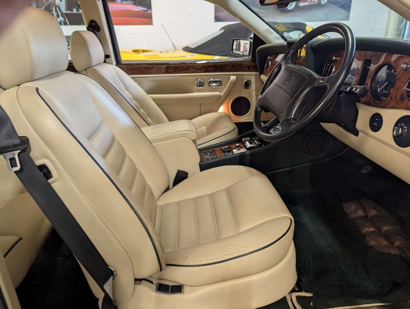 <p>1995 BENTLEY CONTINENTAL R</p>