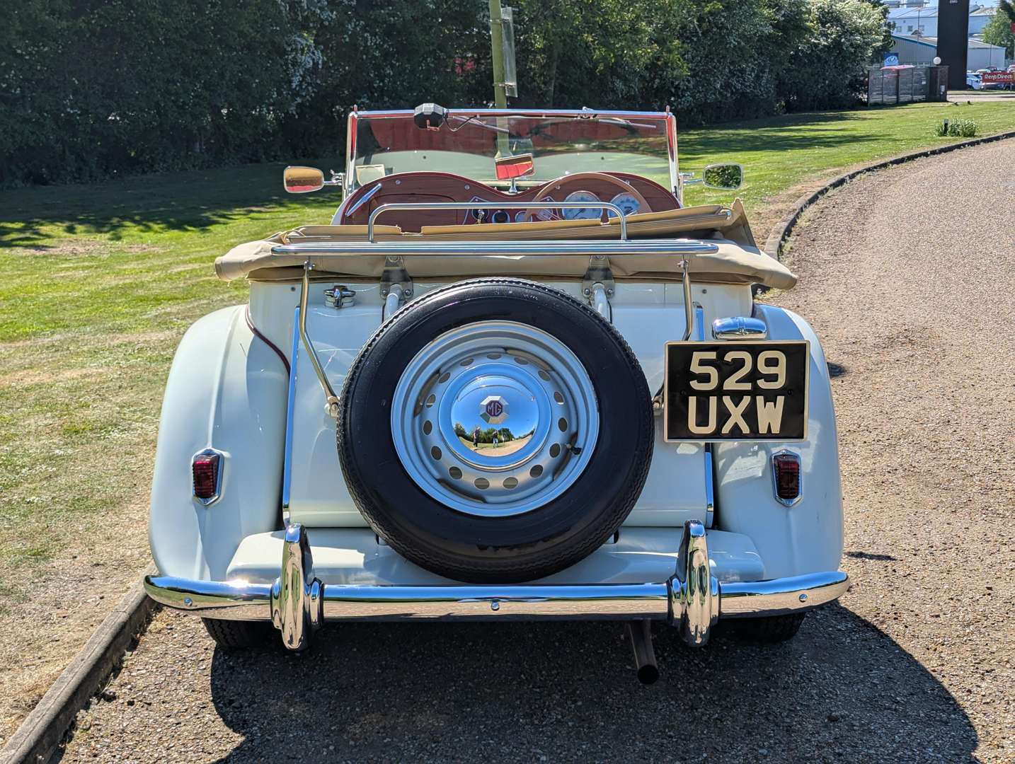 <p>1951 MG TD</p>