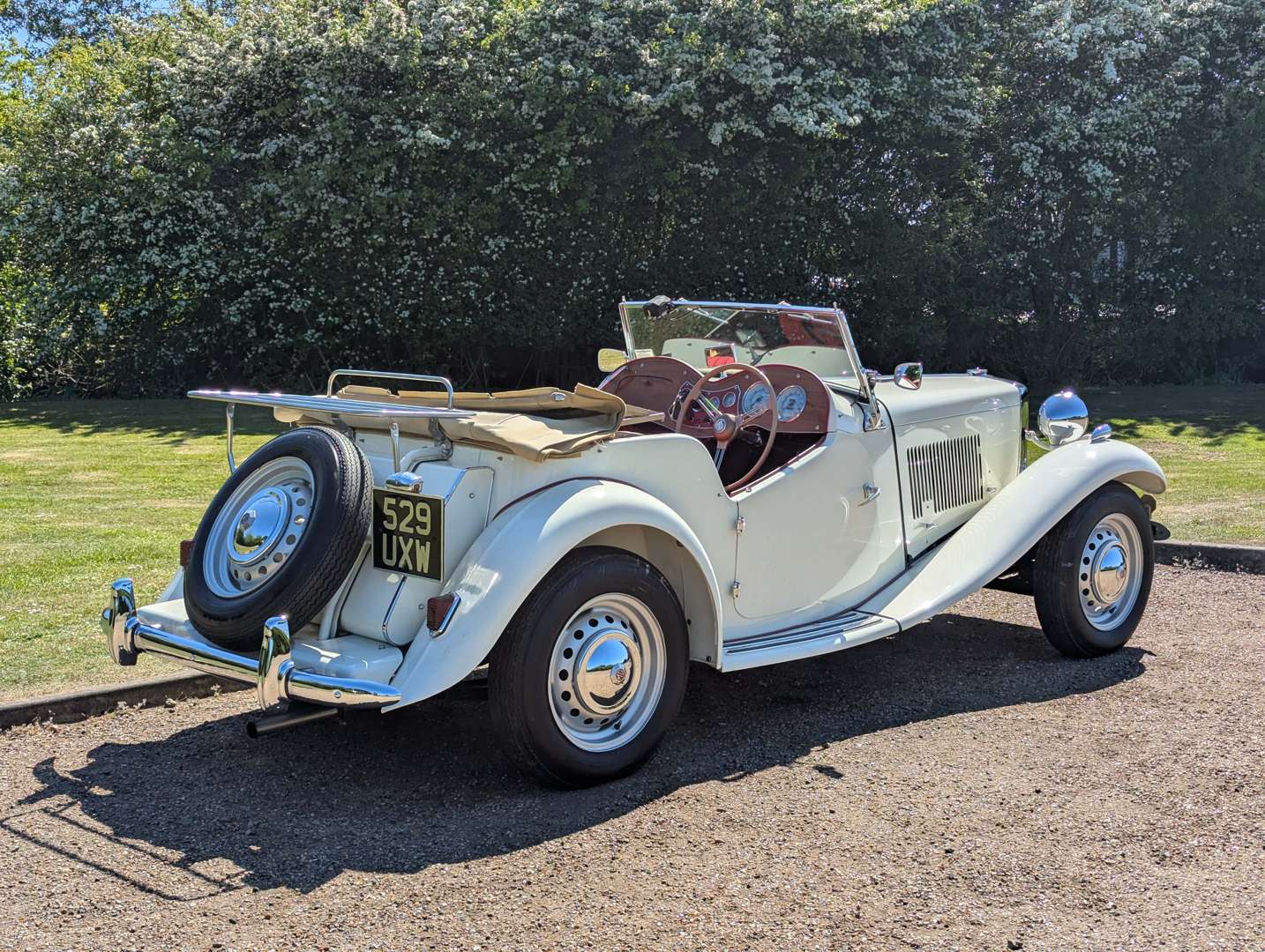 <p>1951 MG TD</p>