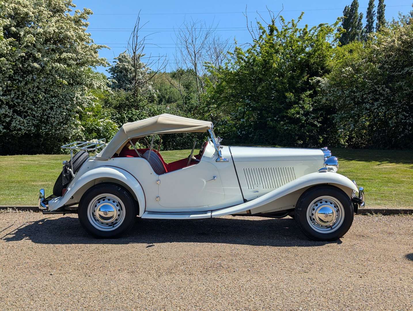 <p>1951 MG TD</p>