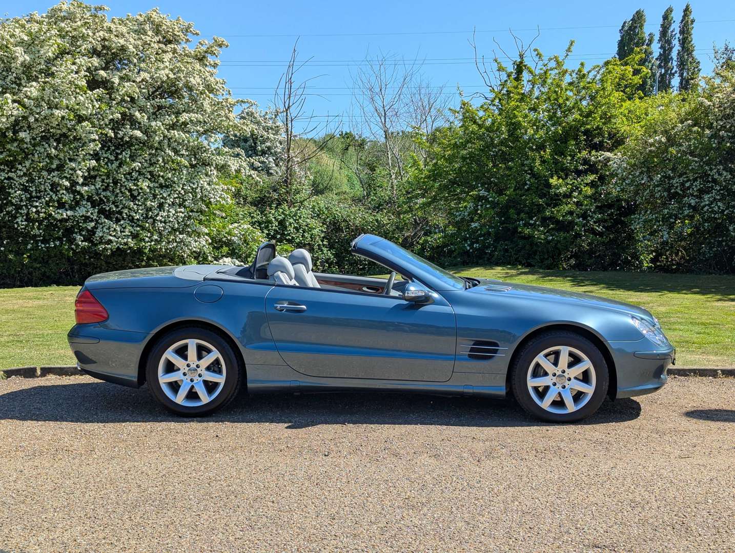 <p>2003 MERCEDES SL500 AUTO 13,595 MILES</p>