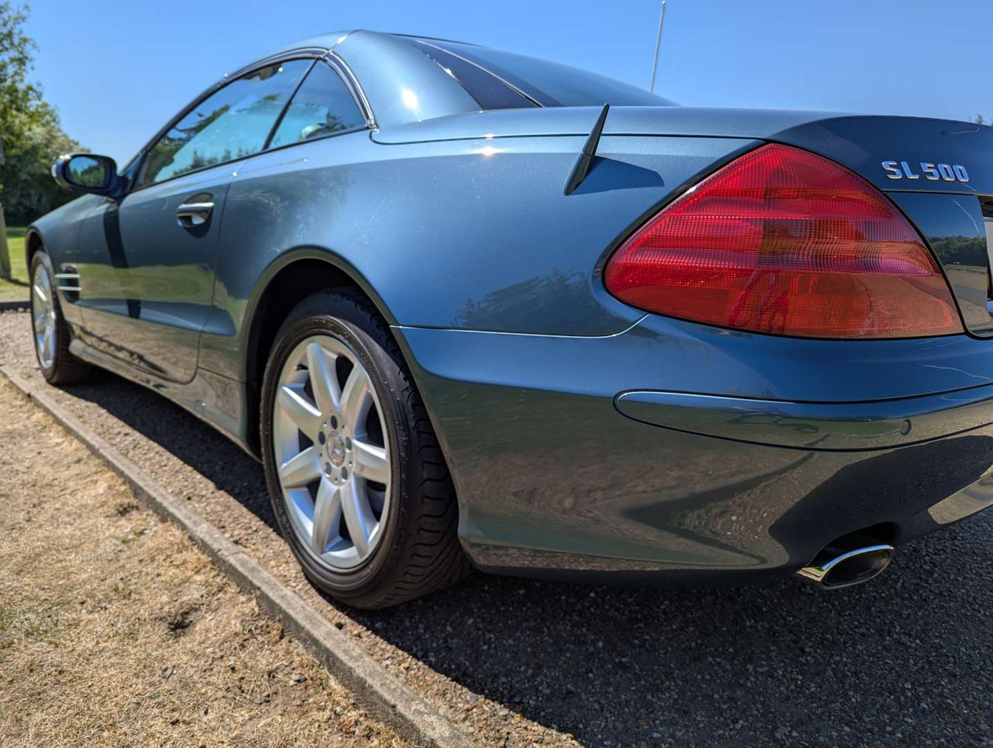 <p>2003 MERCEDES SL500 AUTO 13,595 MILES</p>