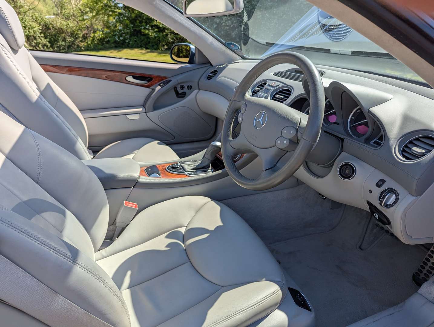 <p>2003 MERCEDES SL500 AUTO 13,595 MILES</p>