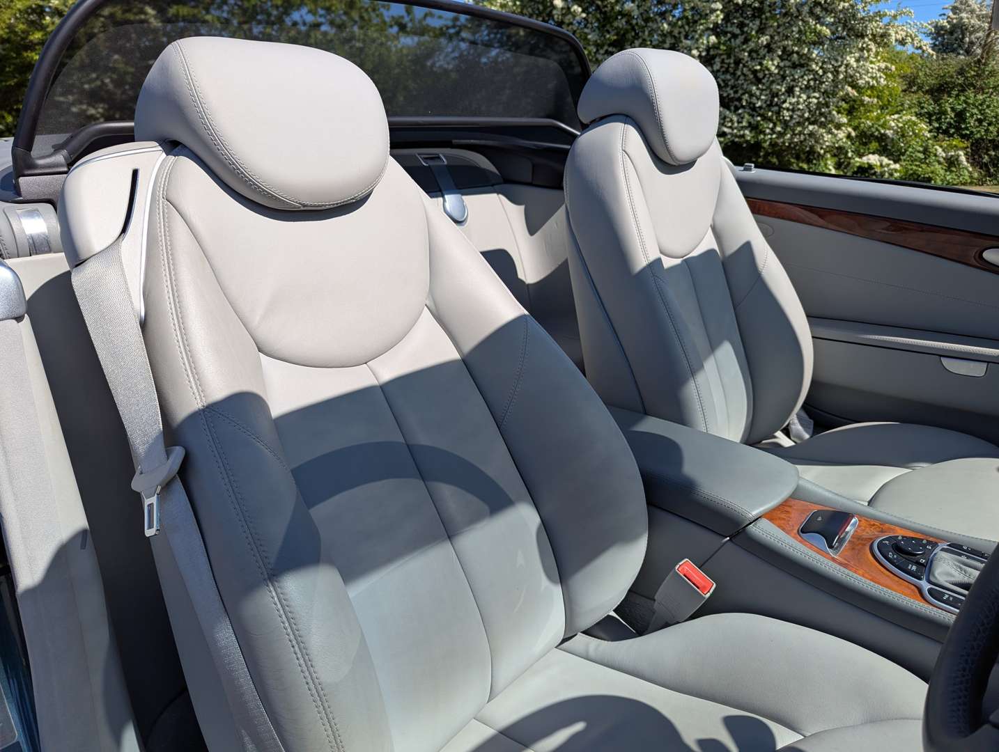 <p>2003 MERCEDES SL500 AUTO 13,595 MILES</p>